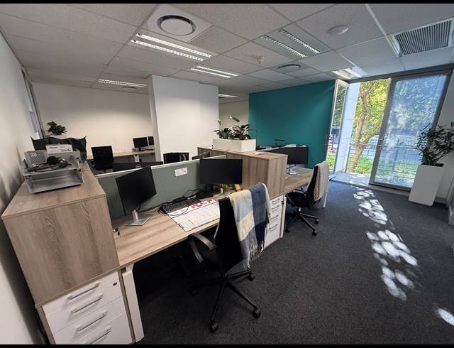 251M² OFFICE TO LET IN ROSEBANK